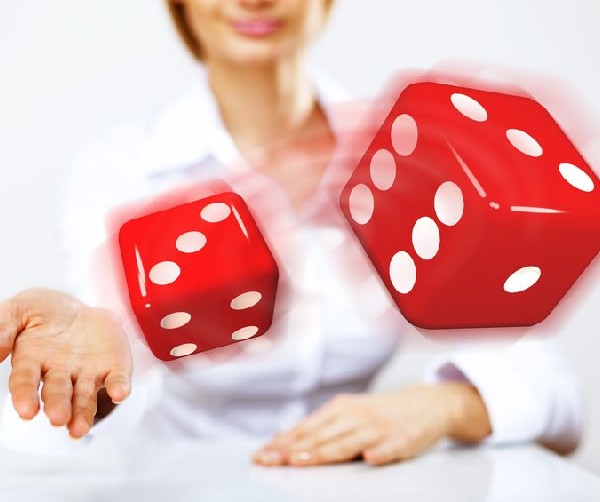 A százhúsz éves IBUSZ szervezésében rendezett Indoor csapatépítő programok közt szereplő Óriás társasjáték feléleszti a kollégáiban szunnyadó gyermeket. 