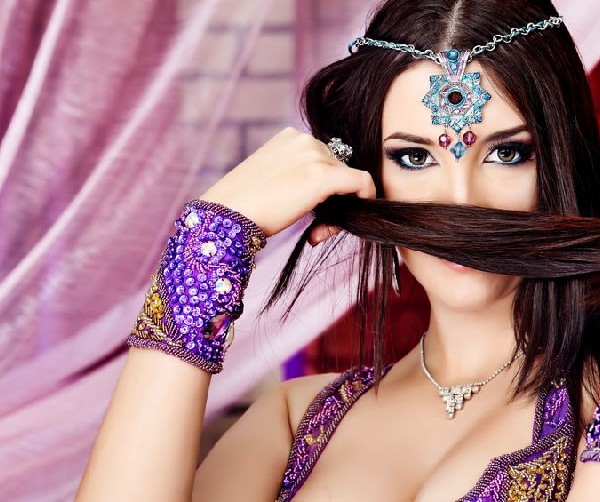 A százhúsz éves IBUSZ által szervezett személyre szabott Mesés kelet programest egyedi hangulatú, izgalmas és felejthetetlen élményekkel kecsegteti önöket.