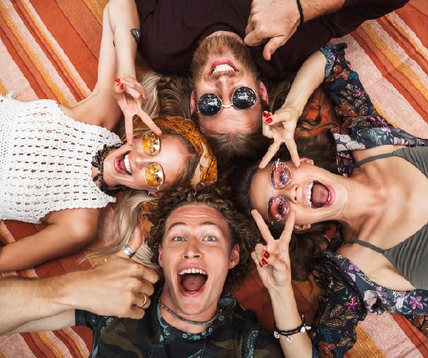 A százhúsz éves IBUSZ által szervezett személyre szabott Cégfesztivál céges családi nap rendezvény egyedi és felejthetetlen élményekkel kecsegteti önöket.