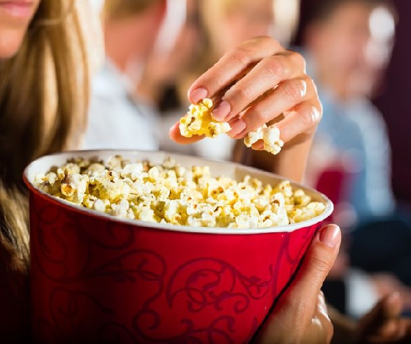 A százhúsz éves IBUSZ által szervezett személyre szabott A mi filmünk céges családi nap rendezvény egyedi és felejthetetlen élményekkel kecsegteti önöket.