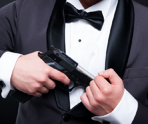 A százhúsz éves IBUSZ által szervezett személyre szabott James Bond programest egyedi hangulatú, izgalmas és felejthetetlen élményekkel kecsegteti önöket.