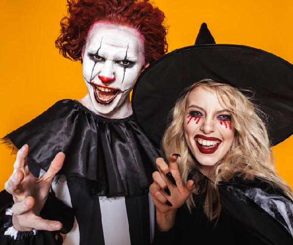 A százhúsz éves IBUSZ által szervezett személyre szabott Halloween programest egyedi hangulatú, izgalmas és felejthetetlen élményekkel kecsegteti önöket.